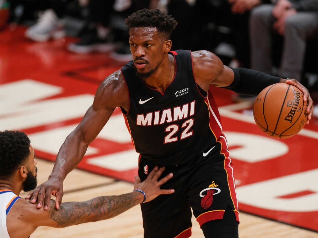 巴特勒强势回归,季后赛硬汉吉米再显神威!